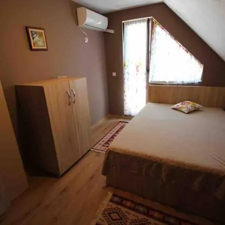 Apartment Bohemian Cozy Burgas